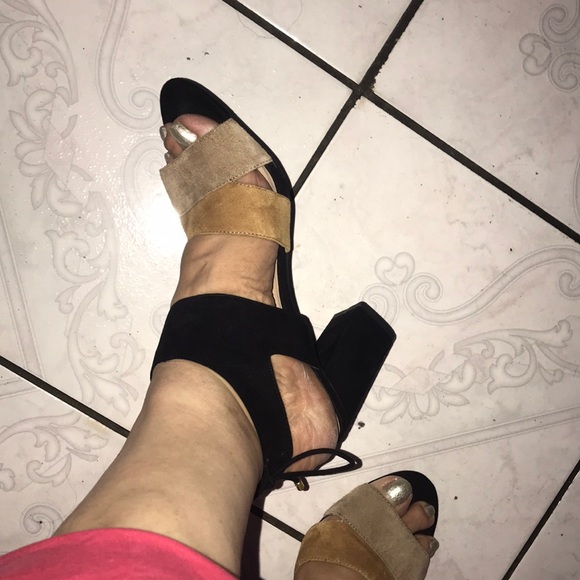 Shoes - Picture 4 of 8